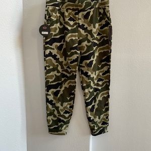 One 5 One women’s Camo Jogger Size XL‎ NEW